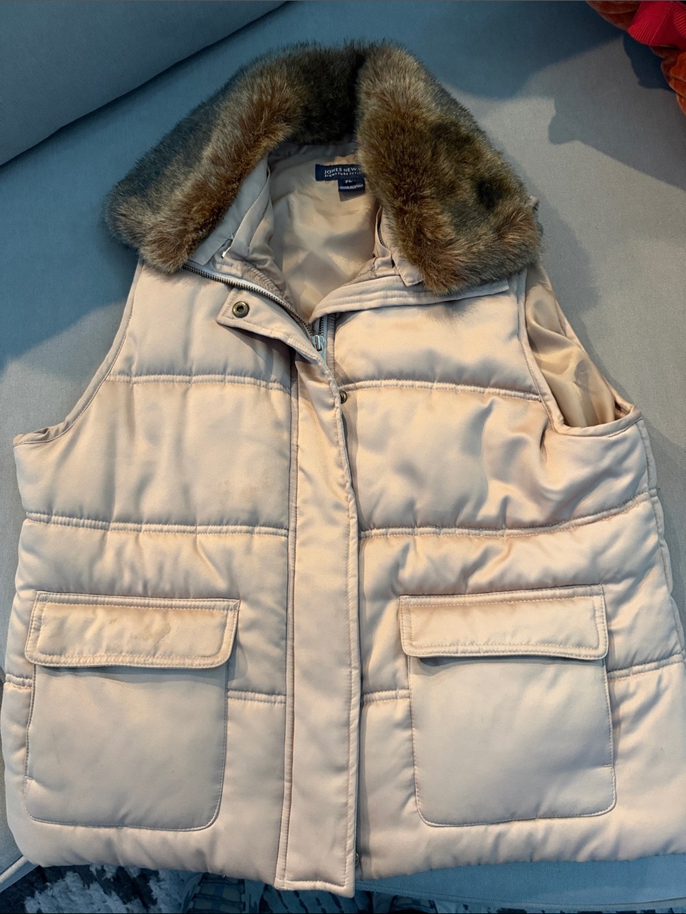 Jones NY Cream Quilted Vest with Faux Fur Collar
